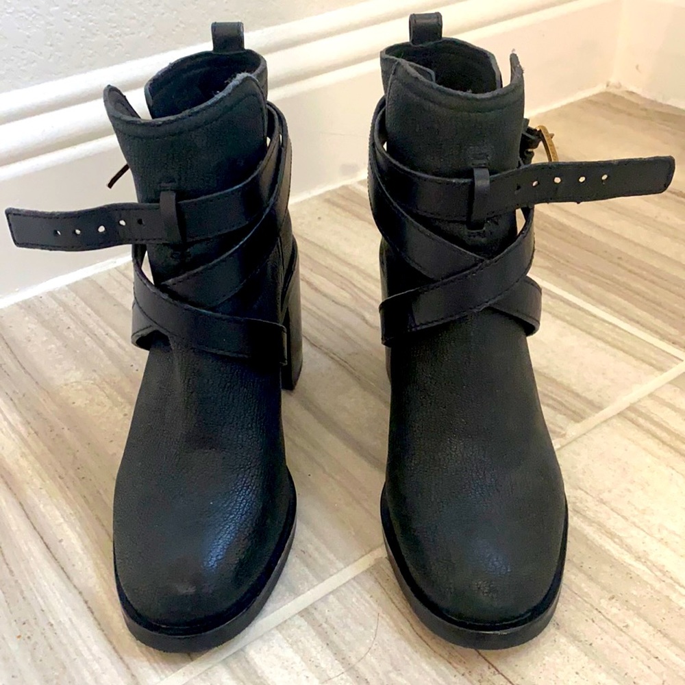 Tory Burch ankle booties chunky boots size 6.5